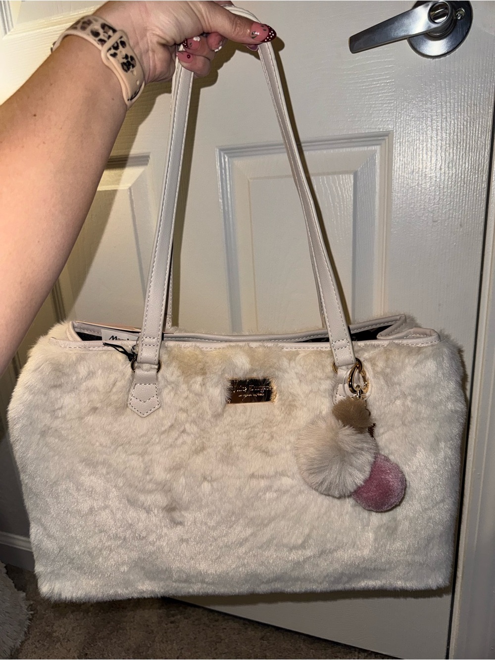 Juicy Couture White Faux Fur Shoulder Bag with Pom Pom Charm New with Tags - Picture 15 of 16